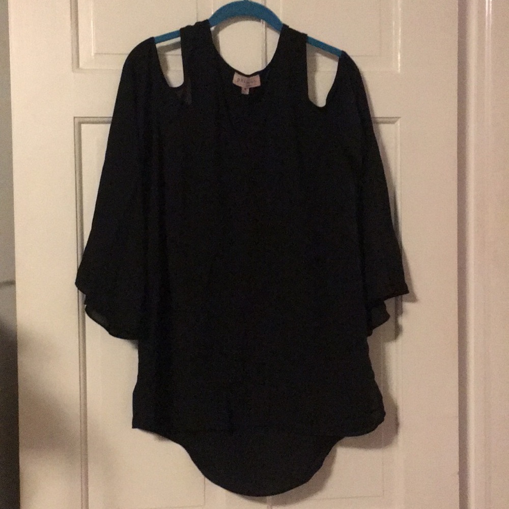Philosophy black, cold shoulder tunic